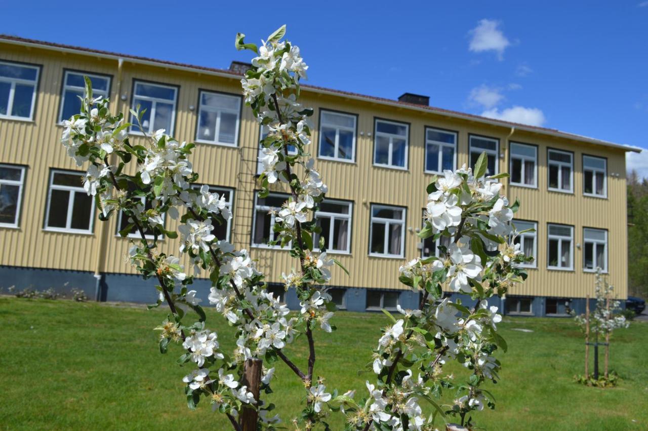 Hostel Kalvs Skolhus Exterior foto