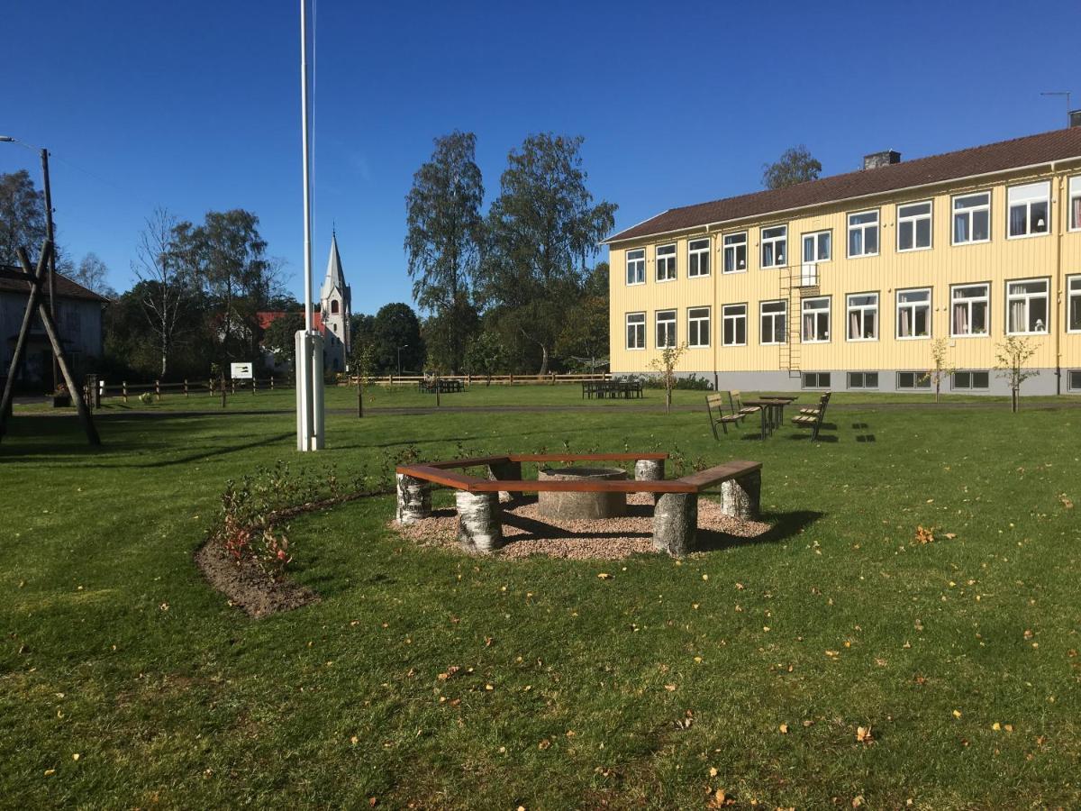 Hostel Kalvs Skolhus Exterior foto